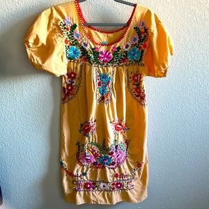 Vintage Hand Embroidered bohemian Mexican dress tunic no size runs about M/L